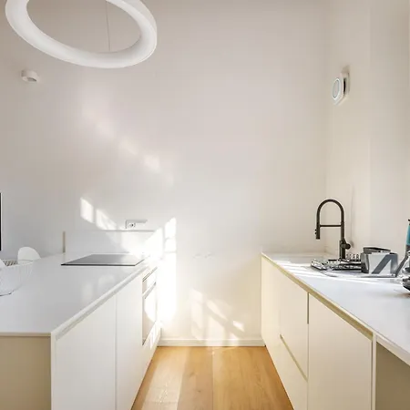 Design And Comfort In Isola In The Heart Of Apartment